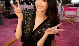 超模翟颖爆料视频大全下载,揭秘超模背后的真实故事